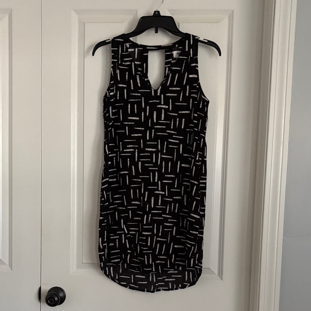 Old Navy Black and White Geometric Mini Dress